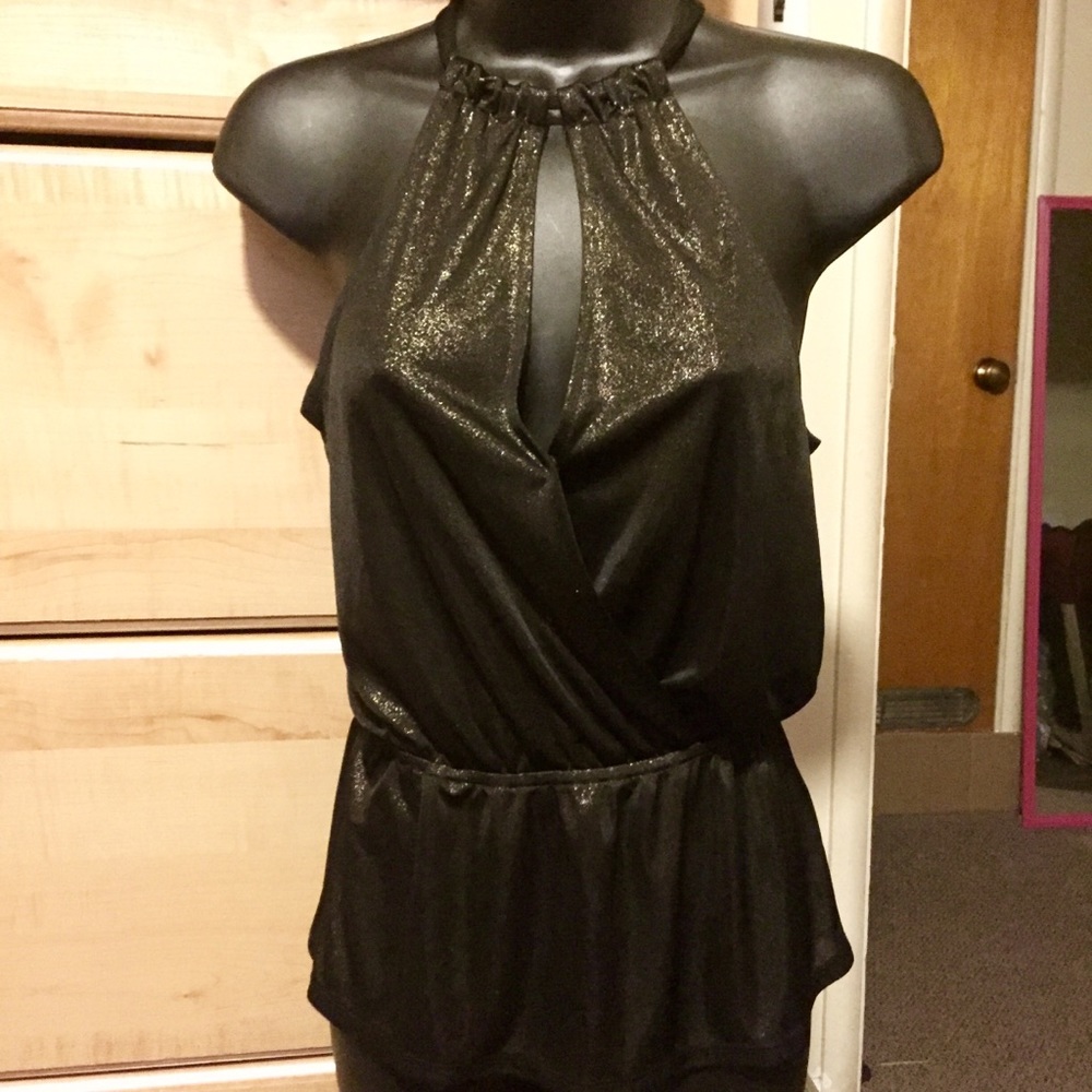 3/$15 MUST BUNDLE - G By Guess Gold Evening Top XS - Picture 3 of 8